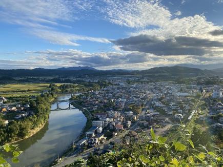 【写真1】楯山公園からみた大江町の遠景